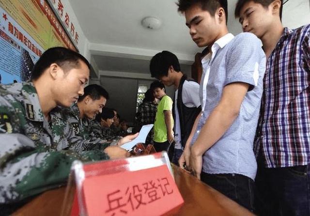 服兵役,自愿还是强制?,服兵役,自愿还是强制之路?