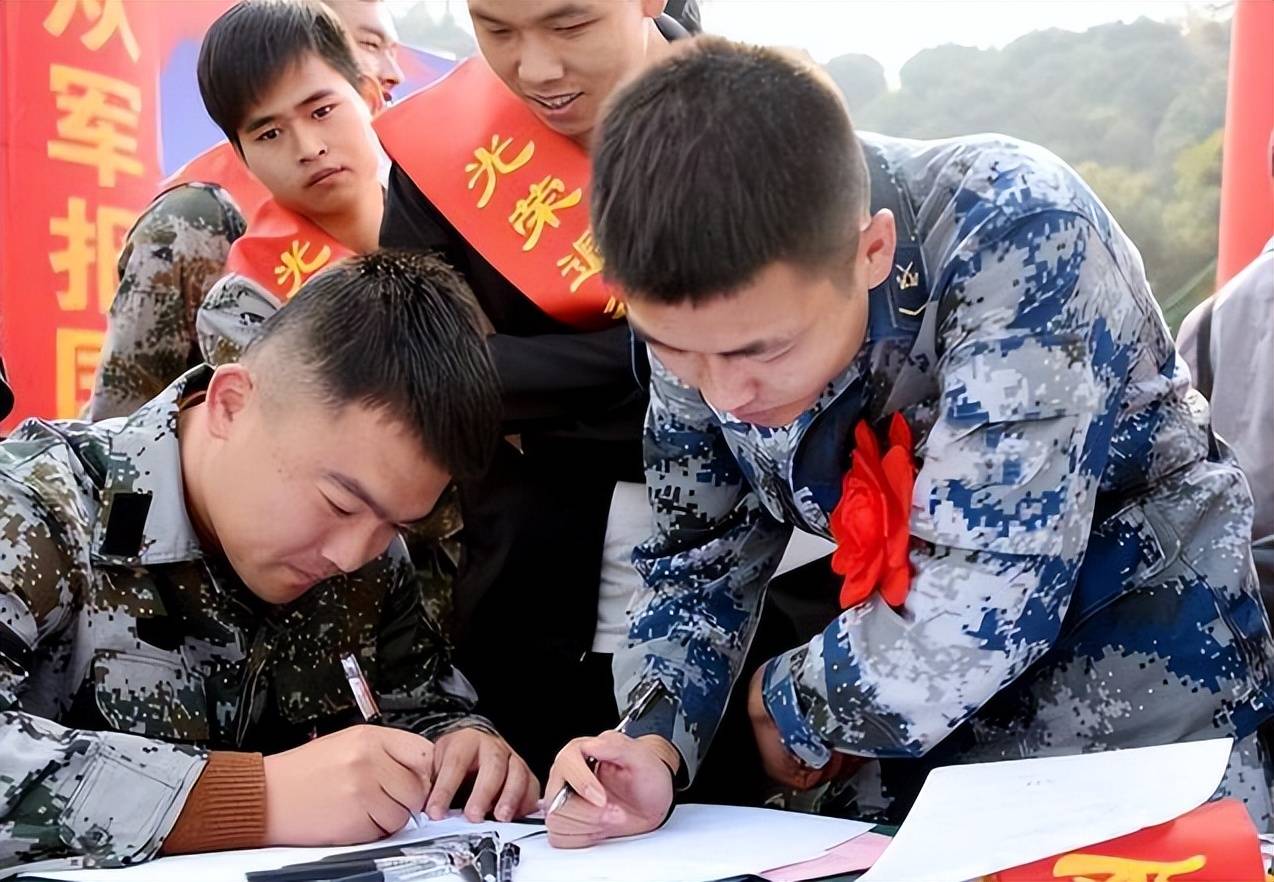 高中毕业服兵役,自愿还是义务?,高中毕业服兵役,自愿还是义务之争?