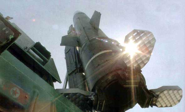 朝鲜阅兵为什么都是在晚上,朝鲜阅兵为何多在夜晚举行?