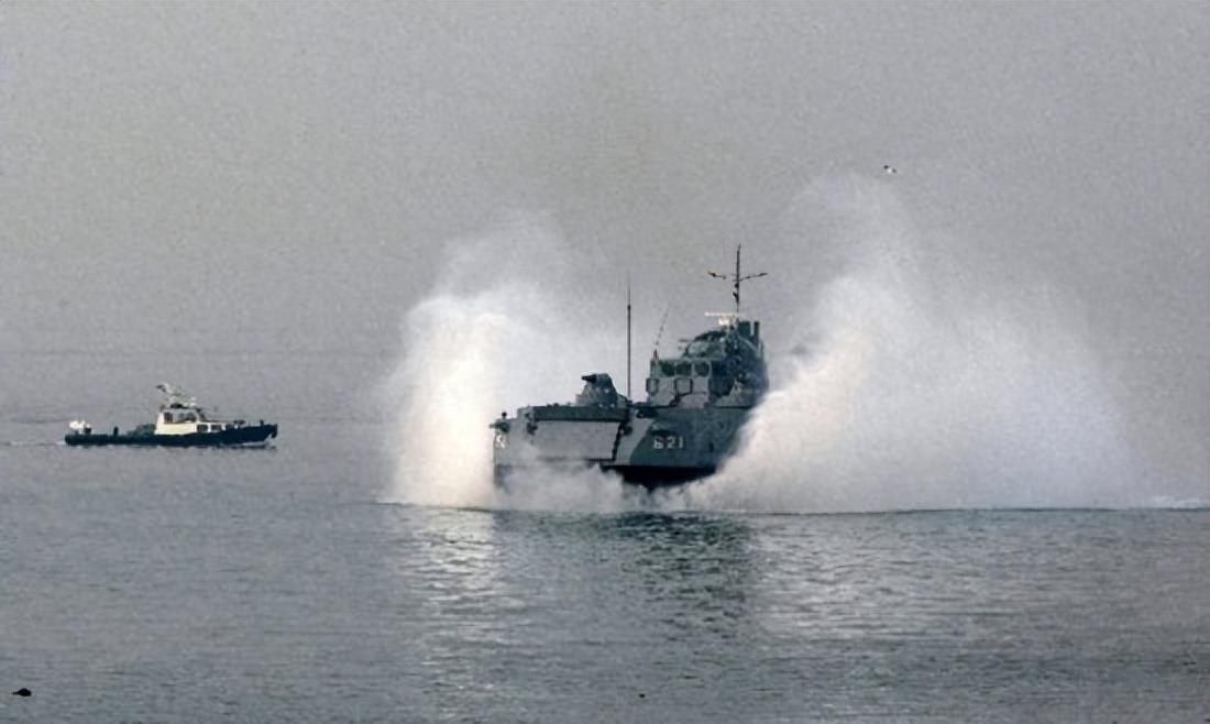 朝鲜75周年阅兵完整视频，历史与荣耀的展现，朝鲜75周年阅兵盛典，历史与荣耀的震撼展现