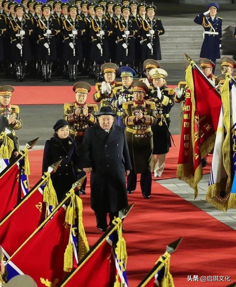 朝鲜阅兵为何多在夜晚举行?探究背后的原因与考量,朝鲜阅兵多在夜晚举行背后的原因与考量分析