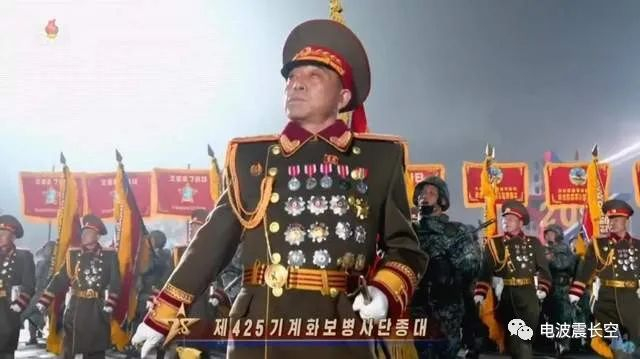 热烈庆祝朝鲜建军节阅兵——展现朝鲜军队的力量与荣耀,热烈庆祝朝鲜建军节阅兵,展现军威与荣耀的时刻