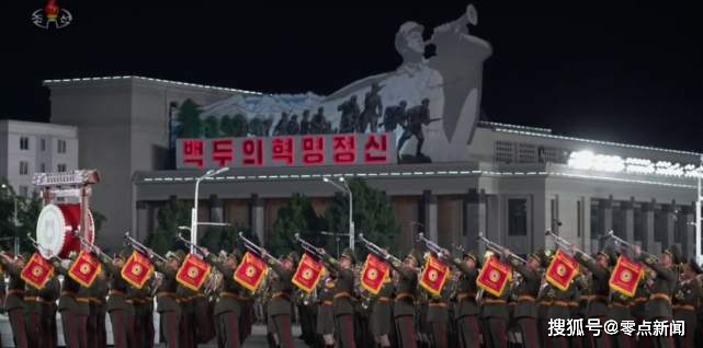 震撼人心的瞬间,2020年朝鲜凌晨阅兵视频回顾,震撼瞬间再现,2020年朝鲜凌晨阅兵式回顾