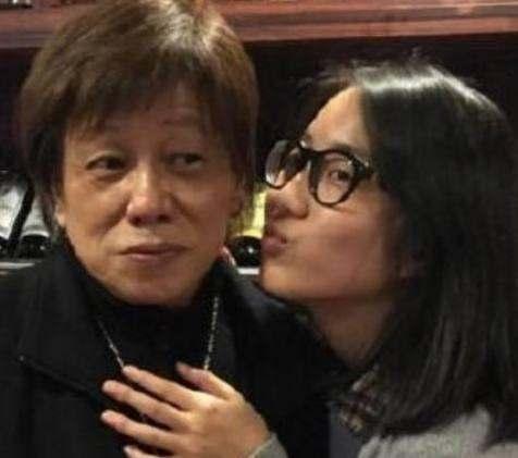 男方花近70万结婚,媳妇却玩消失——一场婚礼的悲情与反思,婚礼悲情,男方花近70万结婚,新娘却消失引发反思