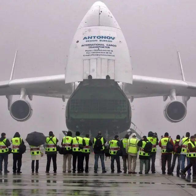 最新一期防务新观察，全球安全态势的深度解析，全球安全态势深度解析，最新防务新观察综述