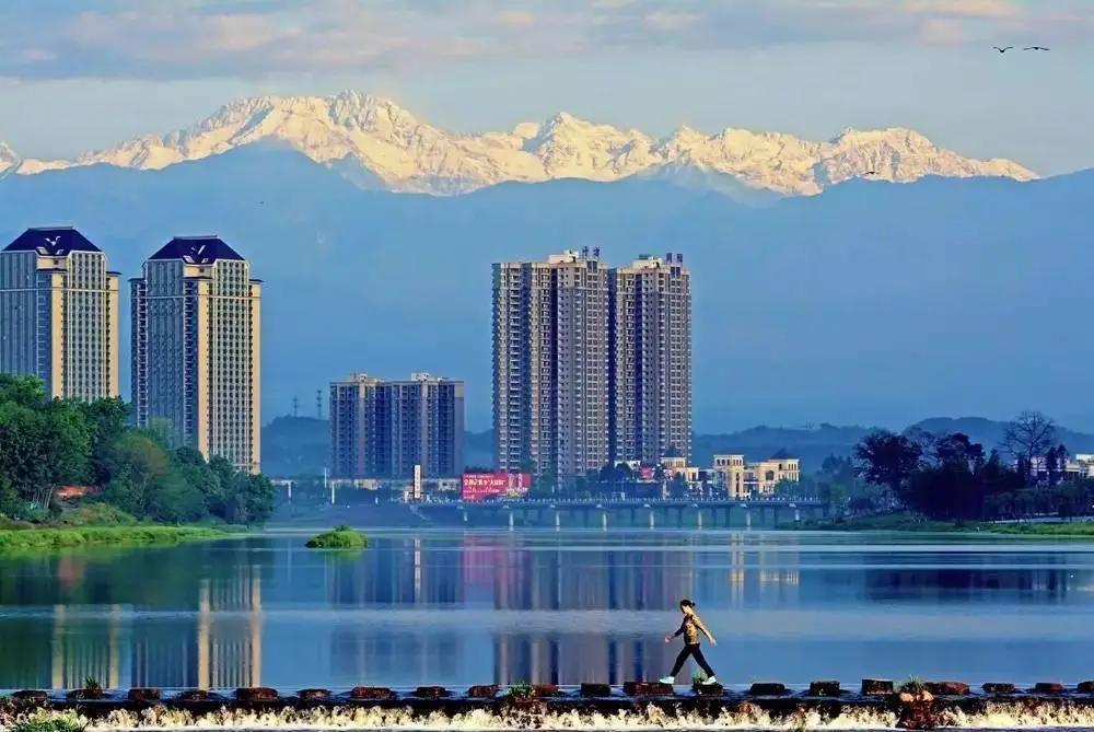 邛崃二手房出售最新消息全面解析,邛崃二手房市场最新动态,全面解析出售消息