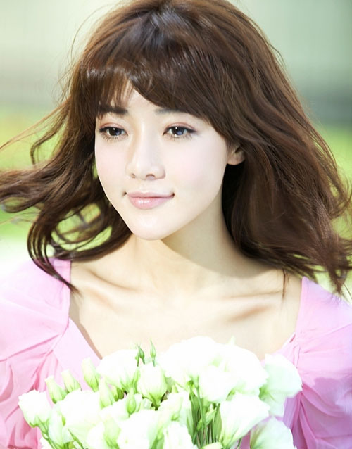 伊人最新时尚风采,伊人时尚风采展,最新潮流尽显魅力