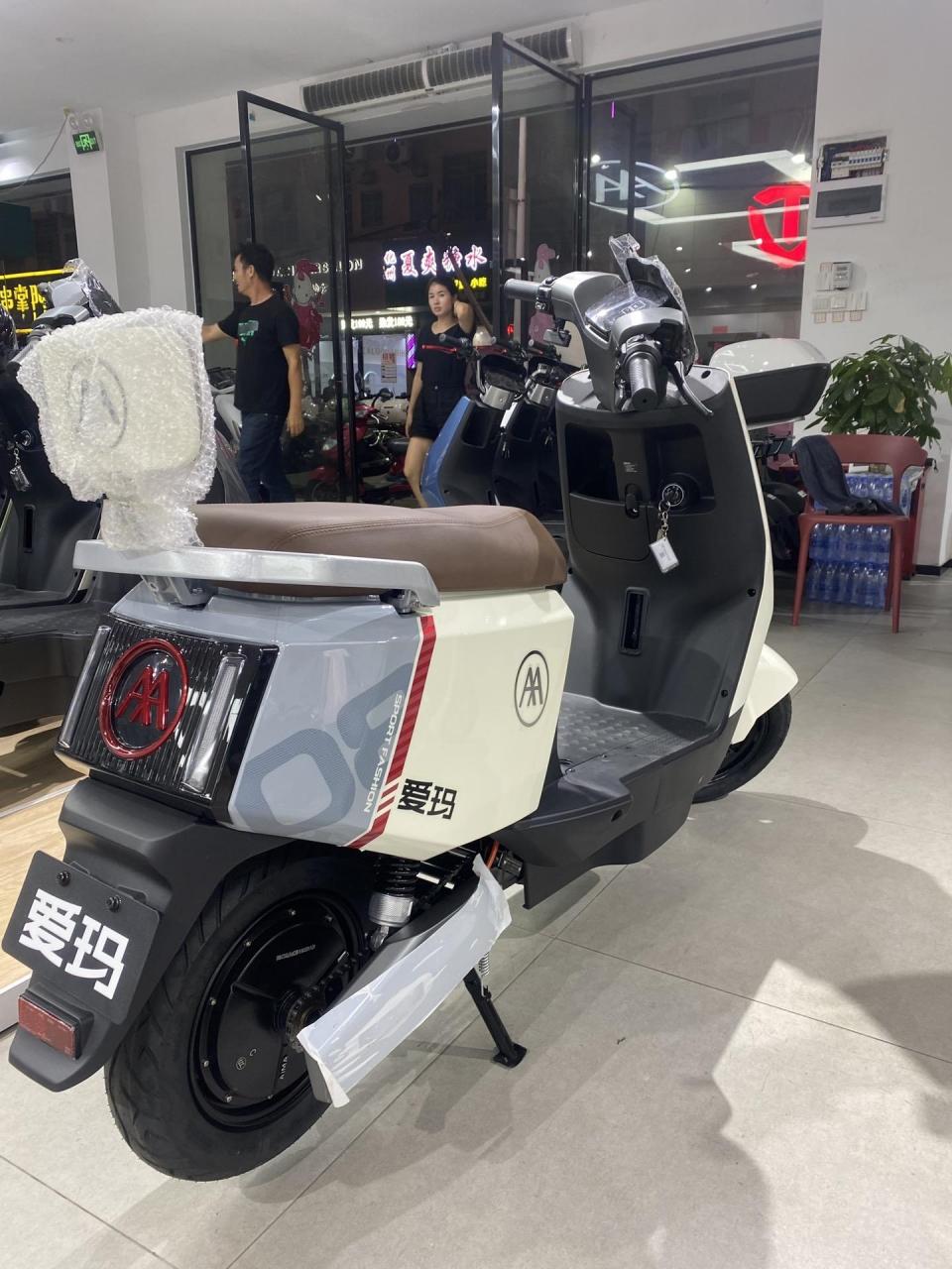爱玛最新款电动车,科技与时尚的完美结合,爱玛最新款电动车,科技与时尚的完美融合