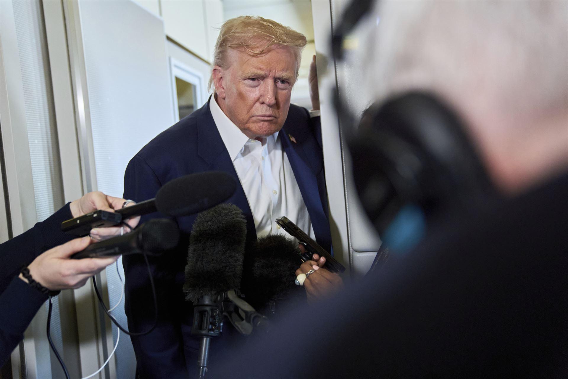 特朗普最新新闻,政策动向、争议焦点与公众反应,特朗普最新动态,政策动向、争议焦点引发公众热议